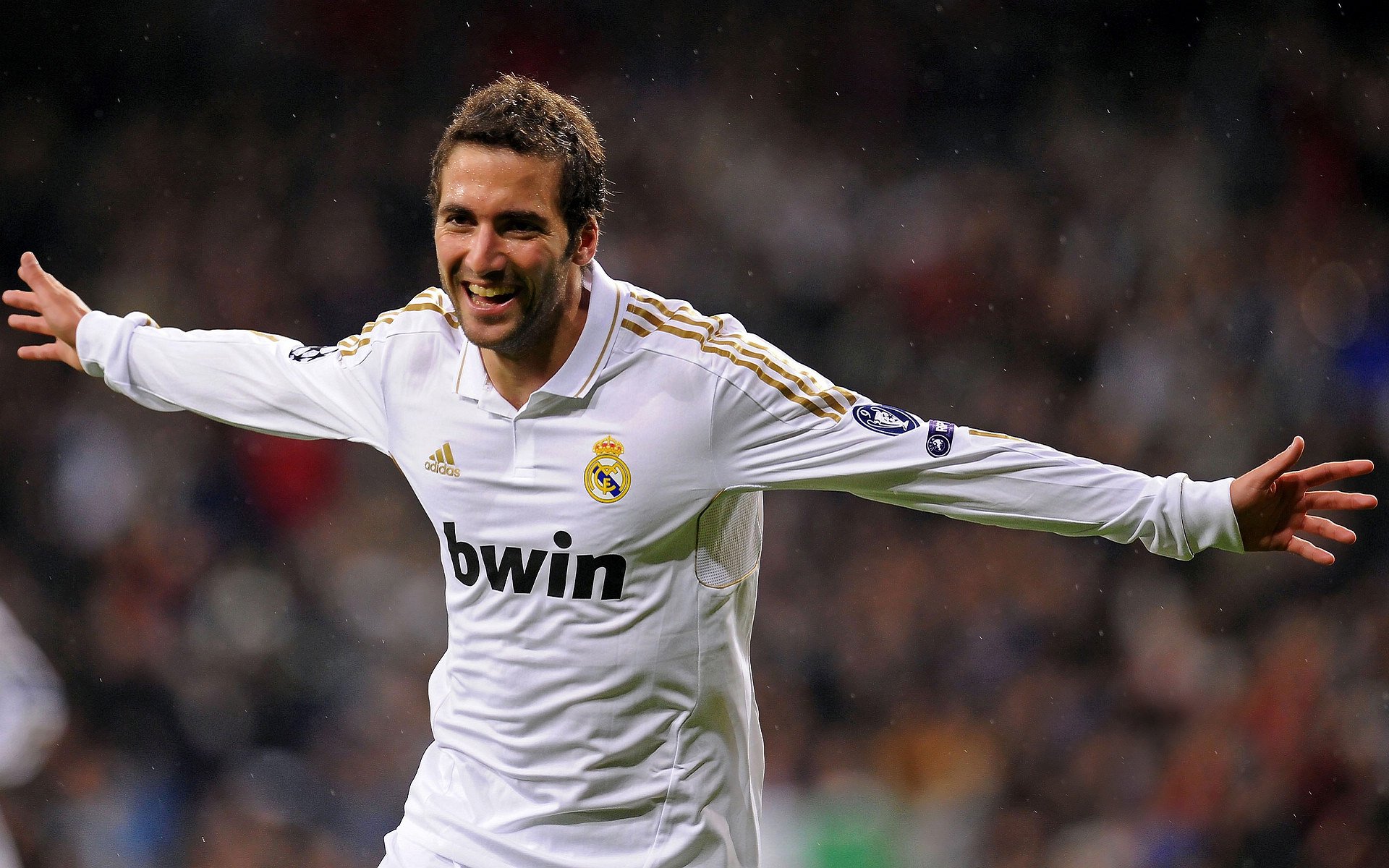 “足球+互联网+青训”新模式在百余城市广泛应用，行业数字化加速